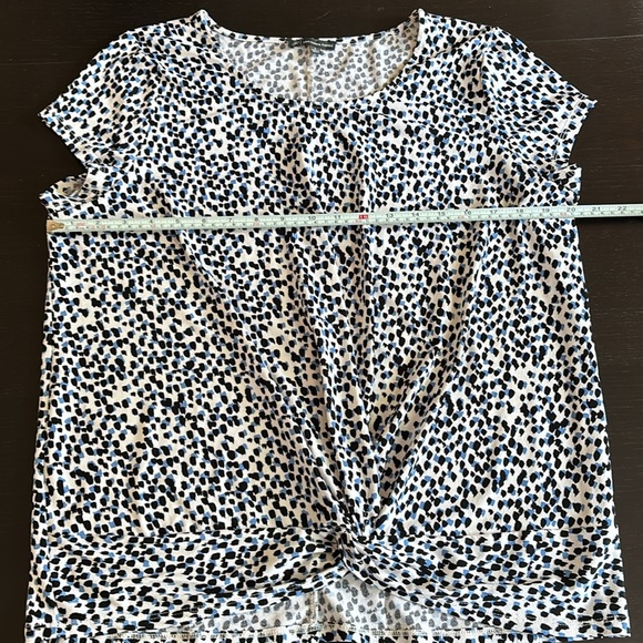 ADRIANNA PAPELL twist top light weight easy wash and wear for formal or casual L - Picture 6 of 9